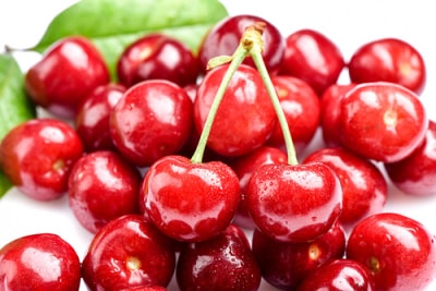 8 Low-Sugar Fruits That Won’t Cause Blood Sugar Spikes